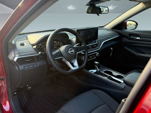 New 2025 Nissan Altima 2.5 SV w/ SV Special Edition Package image 4