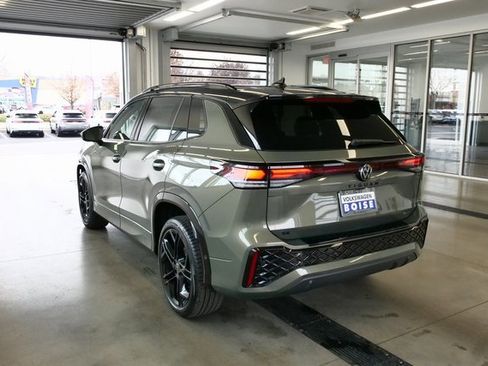 New 2026 Volkswagen Tiguan SE R-Line image 4