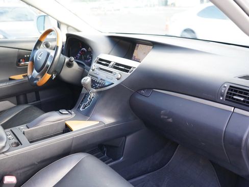 Used 2014 Lexus RX 450h FWD image 18