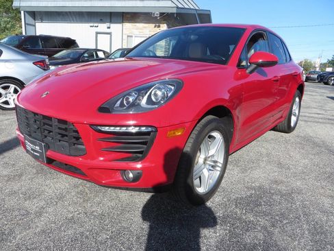 Used 2017 Porsche Macan S image 1
