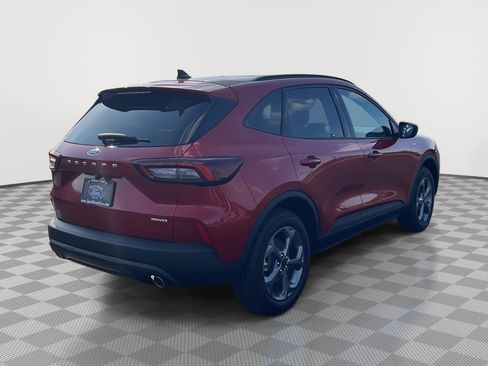 Certified 2025 Ford Escape ST-Line w/ Cold Weather Package image 5