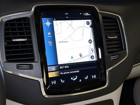 Used 2020 Volvo XC90 T6 Momentum w/ Protection Package Premier image 30