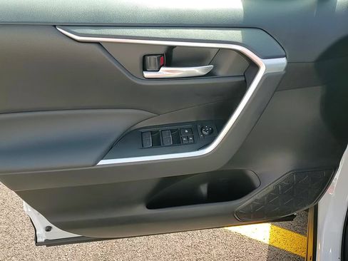 New 2025 Toyota RAV4 XLE w/ Convenience Package image 10