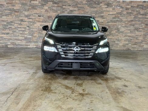 Certified 2025 Nissan Rogue SV image 4