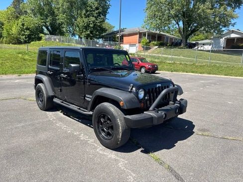 Used 2011 Jeep Wrangler Unlimited Sport AWD/4WD image 2