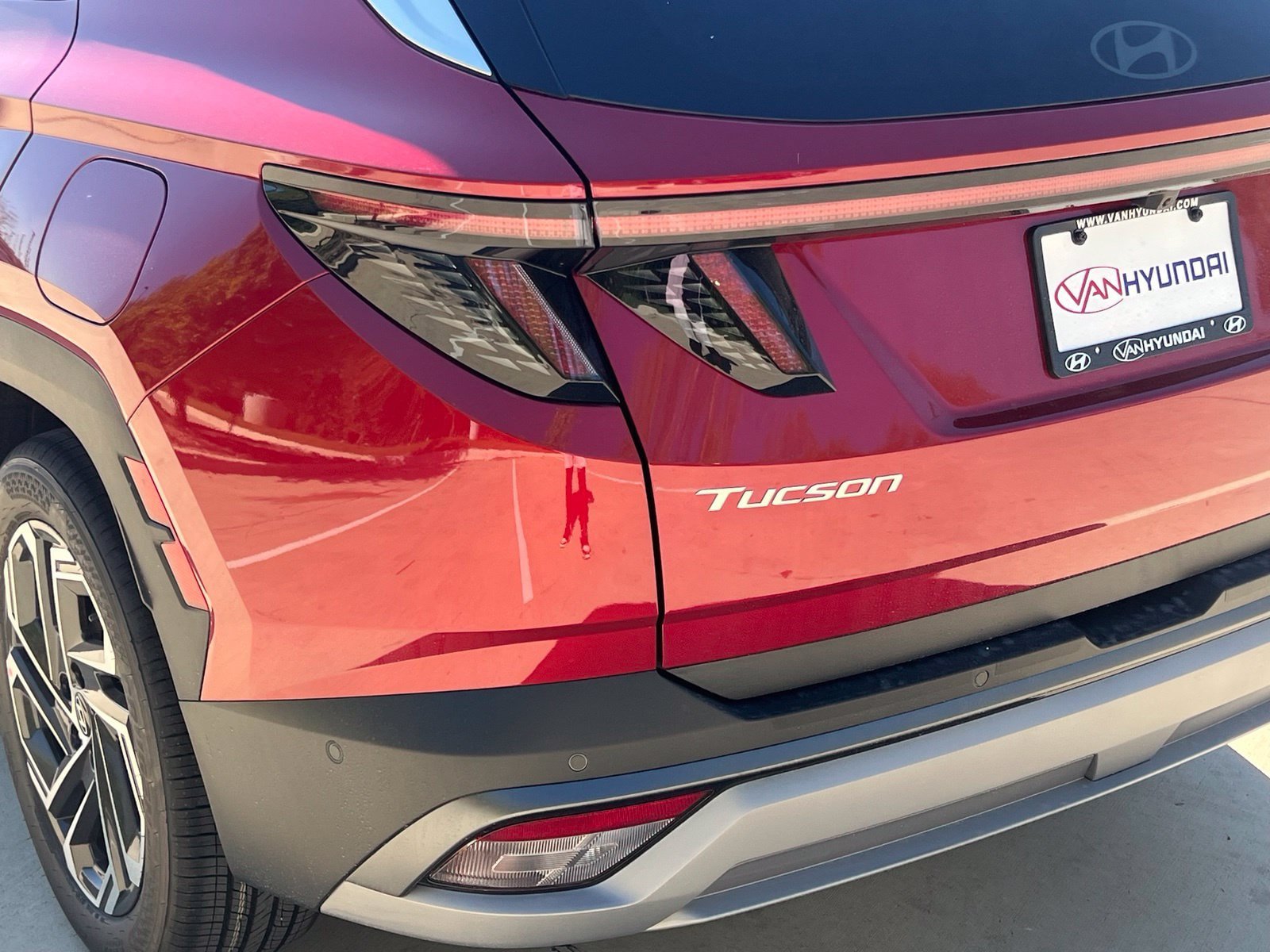 New 2026 Hyundai Tucson Limited FWD image 12