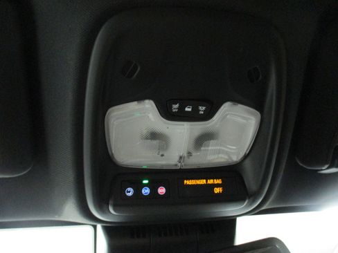 Used 2024 GMC Canyon Elevation w/ Elevation Premium Package image 37