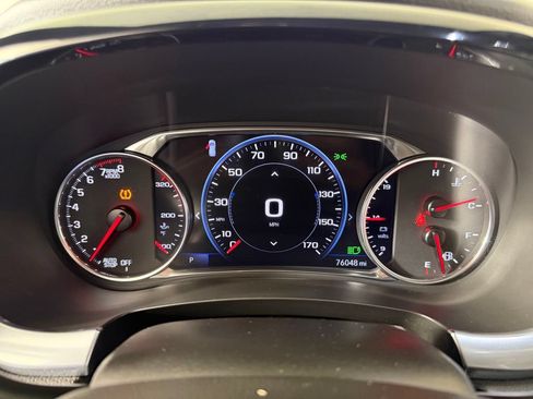 Used 2023 Chevrolet Traverse Premier AWD/4WD image 19
