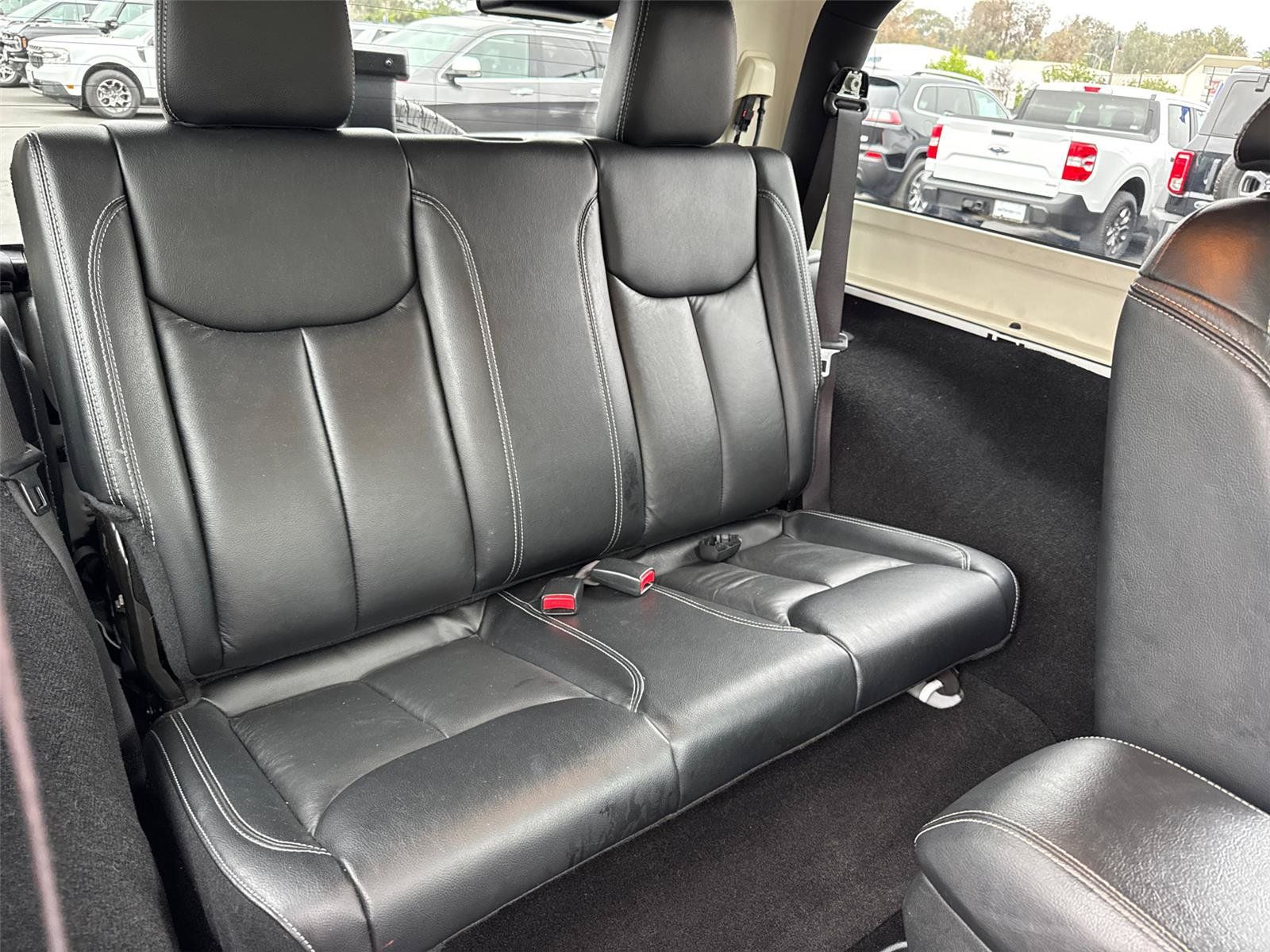 Used 2017 Jeep Wrangler Rubicon AWD/4WD image 17