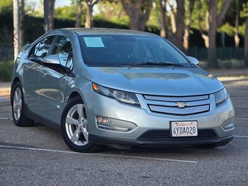Used 2013 Chevrolet Volt FWD image 1