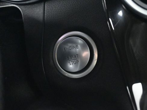 Used 2018 Mercedes-Benz GLC 43 AMG 4MATIC image 40