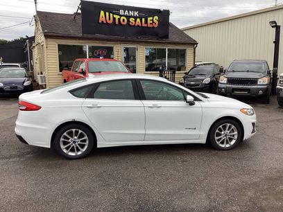 Used 2019 Ford Fusion SE