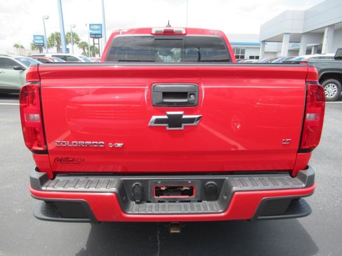 Used 2020 Chevrolet Colorado LT w/ LPO, Premium Interior Package AWD/4WD image 6