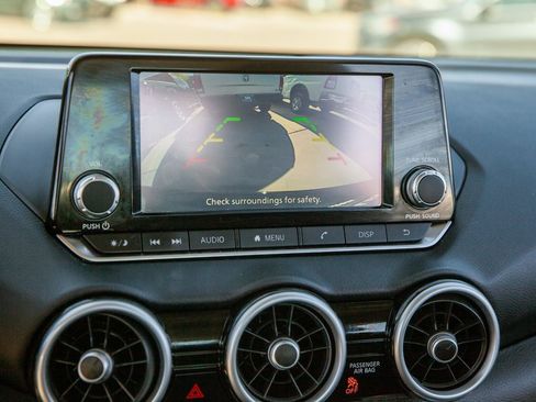 Used 2025 Nissan Sentra S image 16