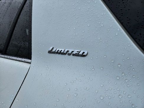 Used 2015 Toyota 4Runner Limited image 9