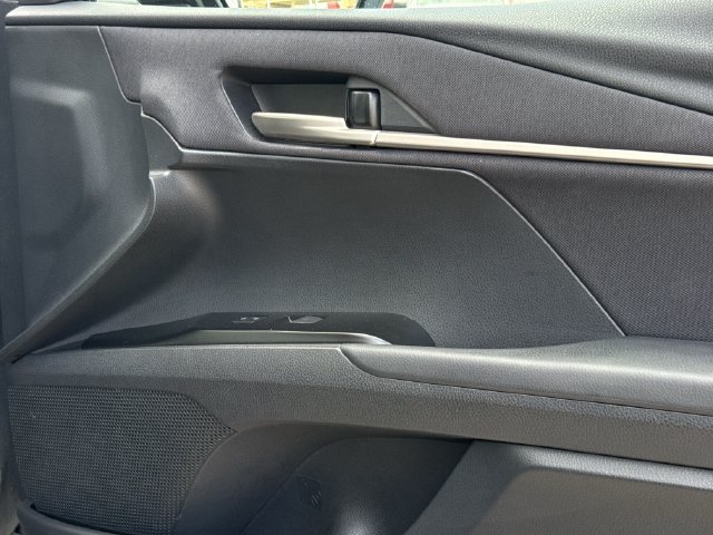 Used 2025 Toyota Camry LE FWD image 29
