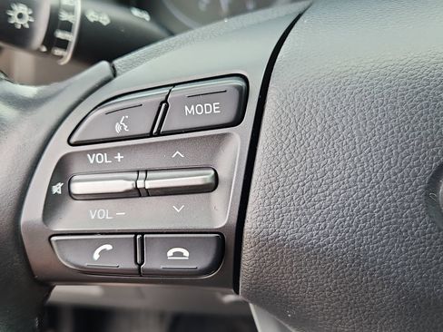 Used 2021 Hyundai Kona SEL FWD image 19