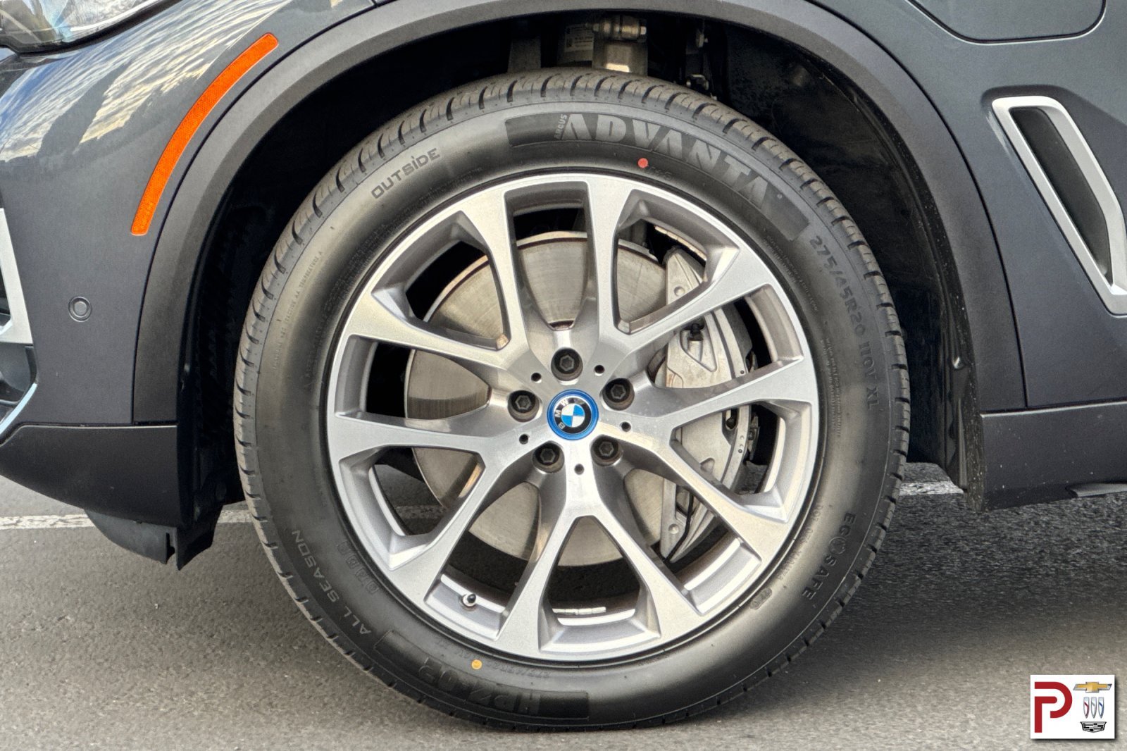 Used 2022 BMW X5 xDrive45e w/ Parking Assistance Package AWD/4WD image 36