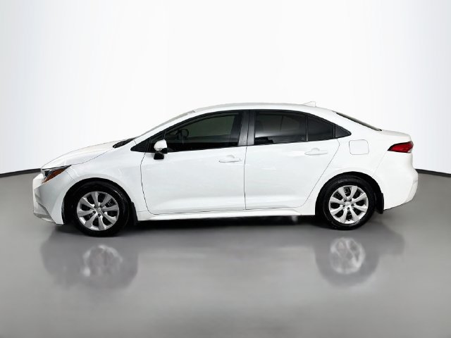 Used 2025 Toyota Corolla LE FWD image 6