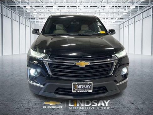 Used 2023 Chevrolet Traverse LS image 4