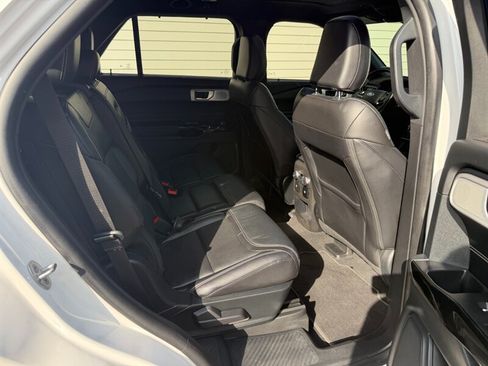 Used 2021 Ford Explorer ST w/ Equipment Group 401A AWD/4WD image 31