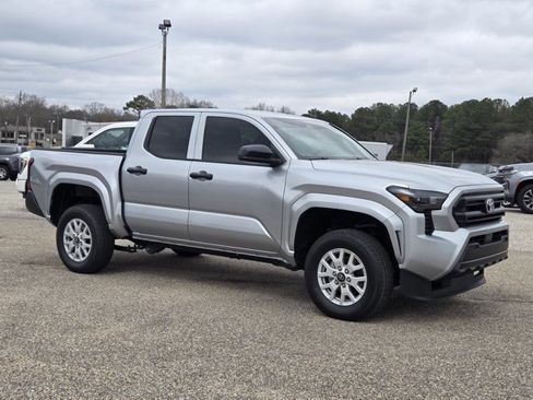 Used 2025 Toyota Tacoma SR image 4