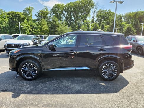 Used 2025 Nissan Rogue Platinum FWD image 5
