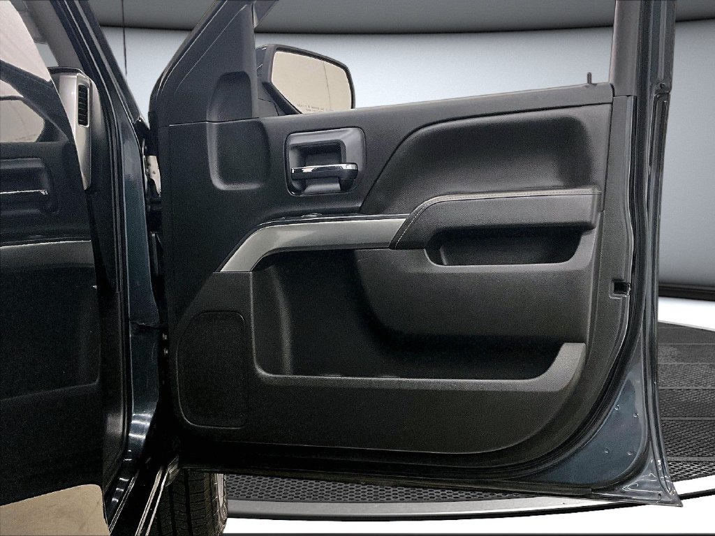 Used 2018 Chevrolet Silverado 1500 LT w/ All Star Edition AWD/4WD image 28