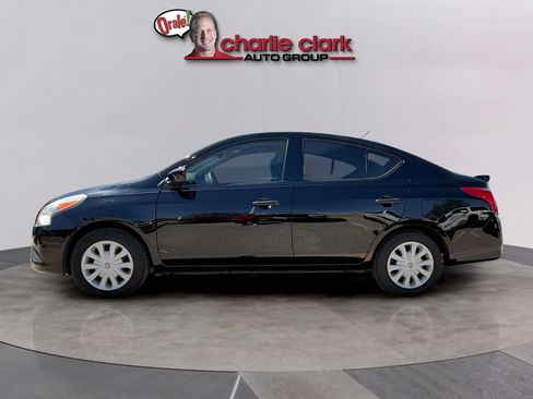 Used 2018 Nissan Versa S Plus FWD image 3