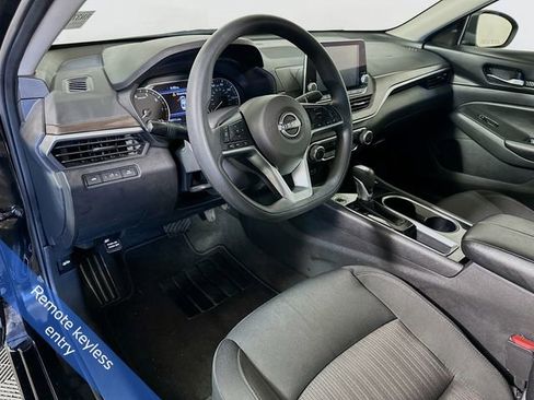 Used 2024 Nissan Altima 2.5 SV FWD image 4