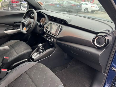 Used 2019 Nissan Kicks SV FWD image 23