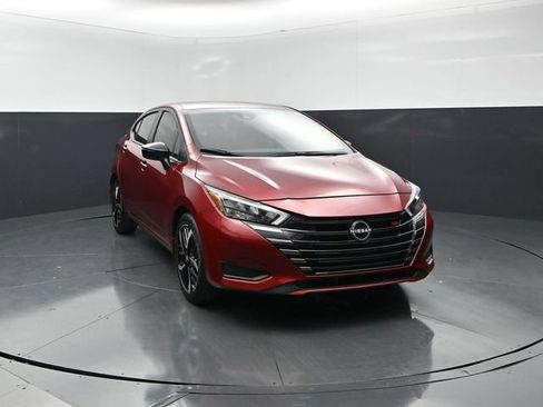 Used 2025 Nissan Versa SR w/ Trunk Package FWD image 5