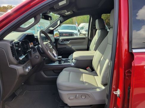 New 2026 GMC Sierra 1500 SLT image 11