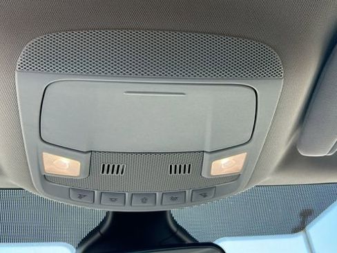 Certified 2022 Ford Edge SE w/ Black Appearance Package image 23