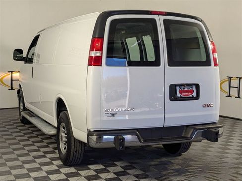 Used 2024 GMC Savana 2500 w/ Driver Convenience Package image 5
