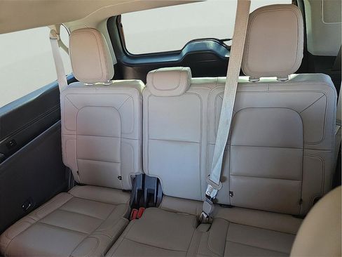 Certified 2023 Lincoln Navigator L Reserve image 9