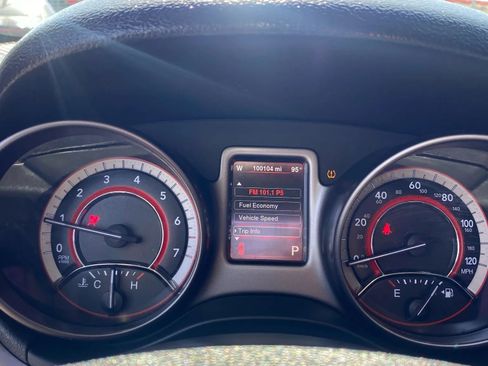 Used 2015 Dodge Journey Crossroad w/ Flexible Seating Group image 9