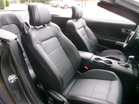 Used 2015 Ford Mustang GT Premium RWD image 22