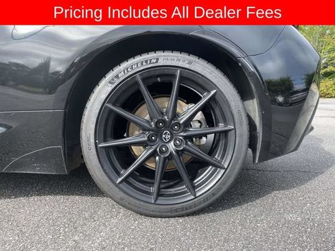 Used 2025 Toyota GR86 Premium RWD image 9