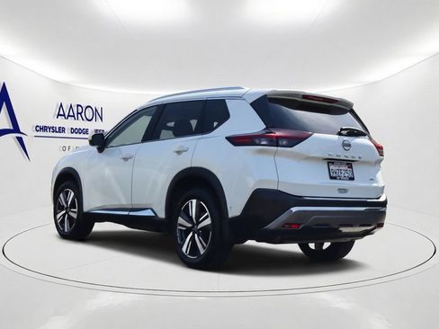 Used 2023 Nissan Rogue SL w/ SL Premium Package FWD image 7