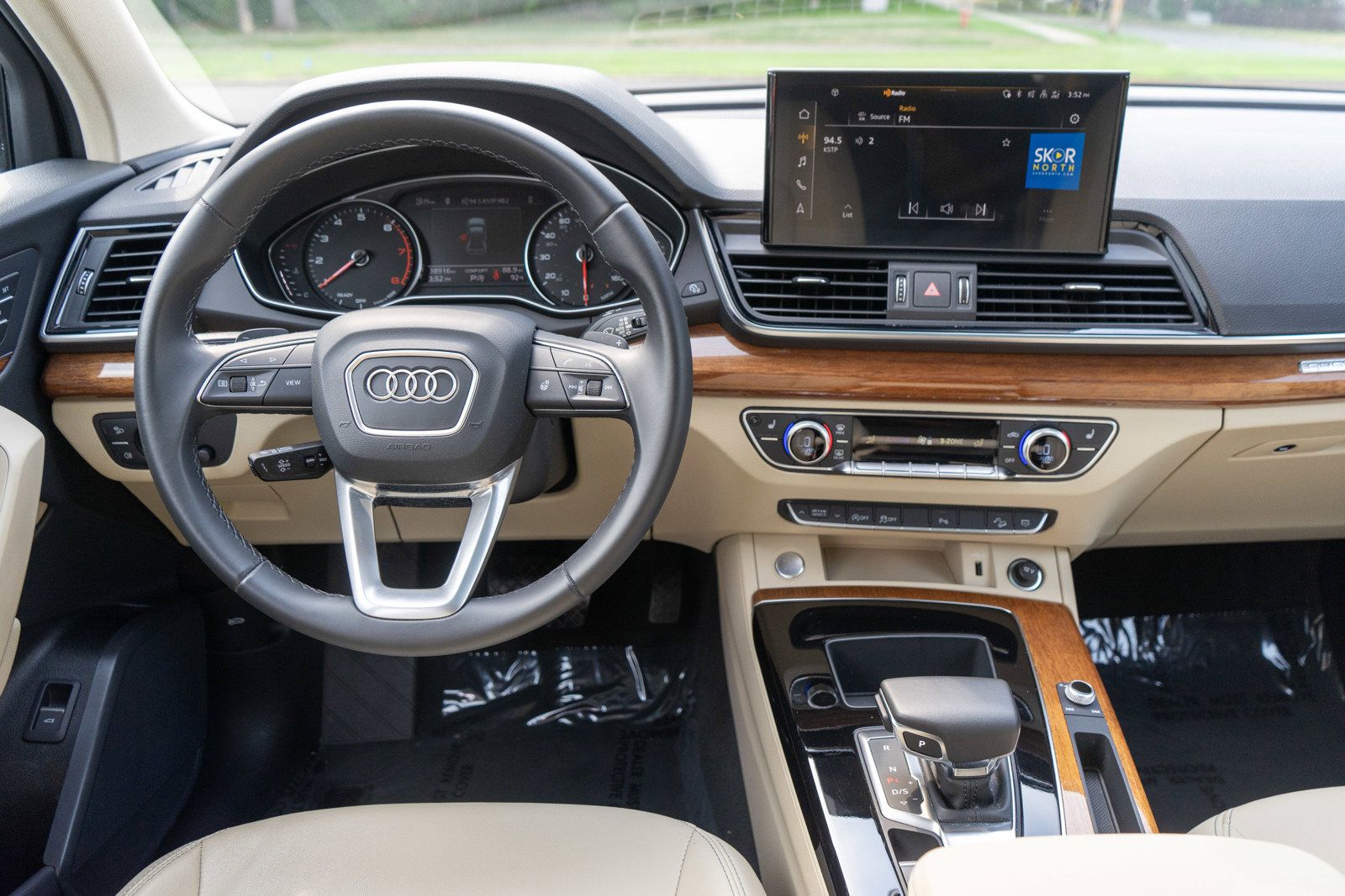 Used 2023 Audi Q5 2.0T Premium w/ Convenience Package AWD/4WD image 13