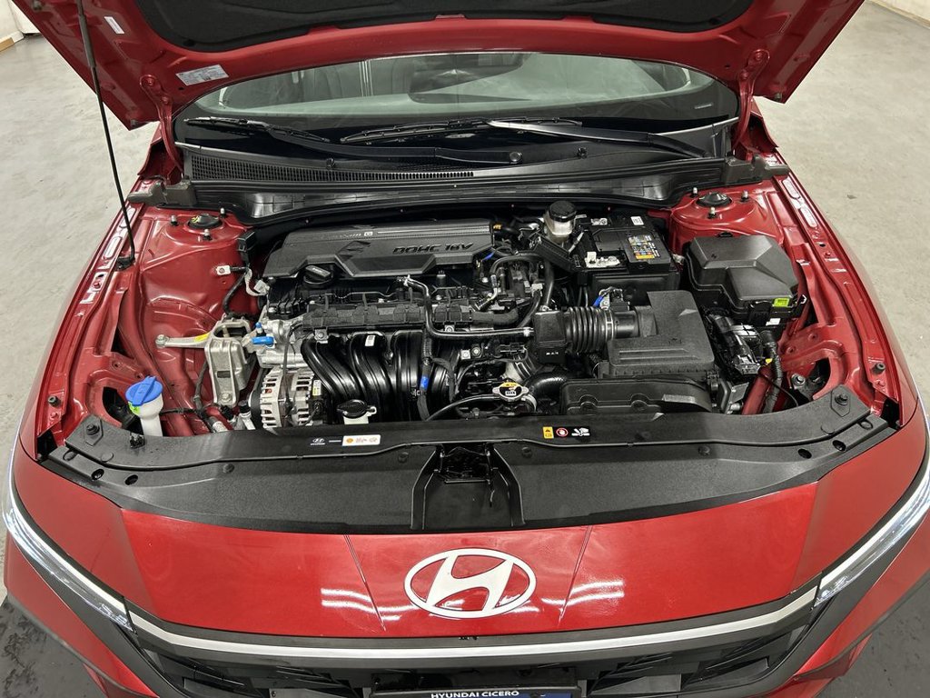 Used 2025 Hyundai Elantra Sport FWD image 23