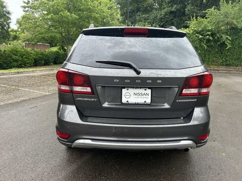 Used 2020 Dodge Journey Crossroad FWD image 6