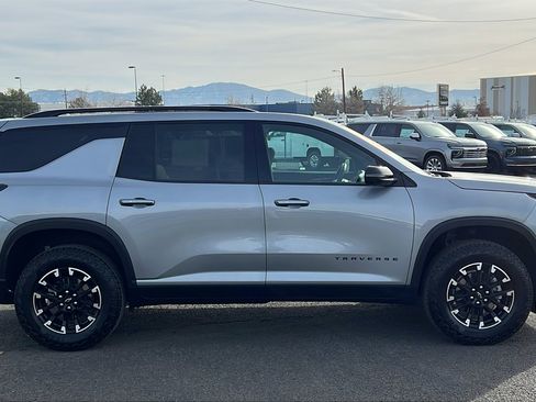 Certified 2025 Chevrolet Traverse Z71 w/ Enhanced Driving Package image 4