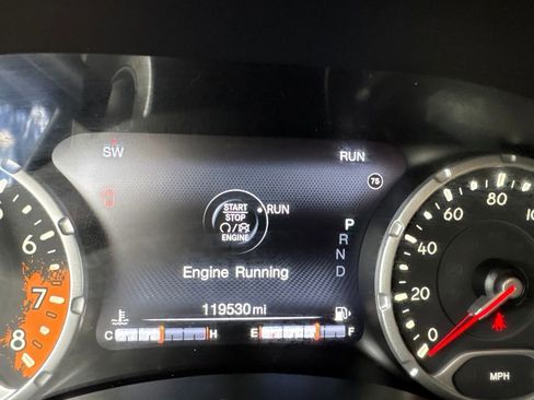 Used 2016 Jeep Renegade Trailhawk w/ Premium Trailhawk Package AWD/4WD image 14