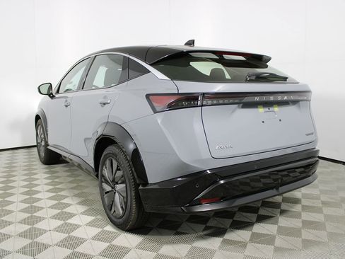 Used 2024 Nissan Ariya FWD image 31