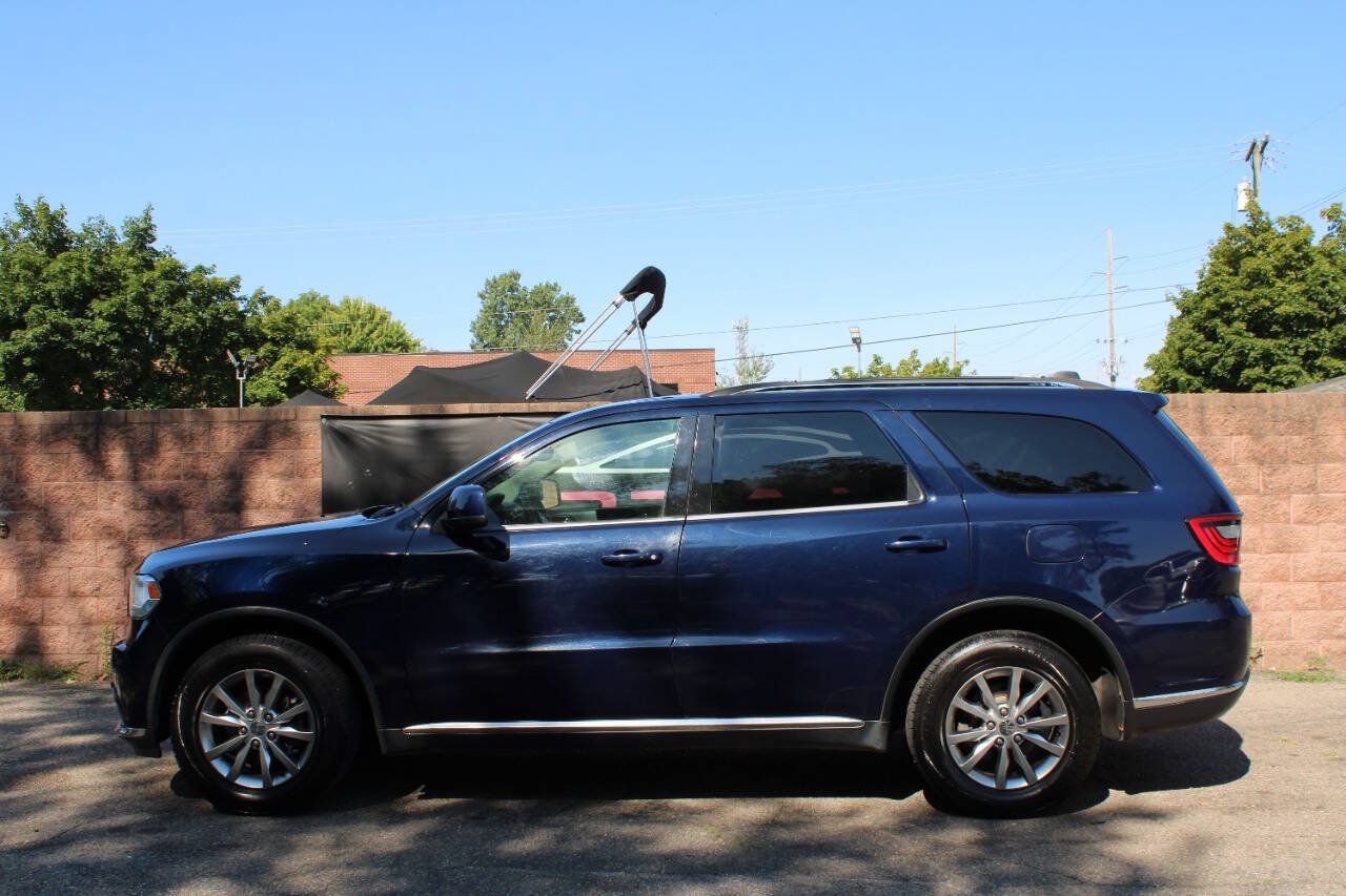Used 2017 Dodge Durango SXT w/ Quick Order Package 23B AWD/4WD image 2
