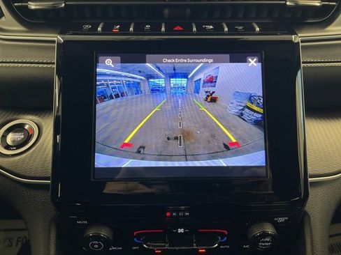 Certified 2024 Jeep Grand Cherokee Laredo image 23