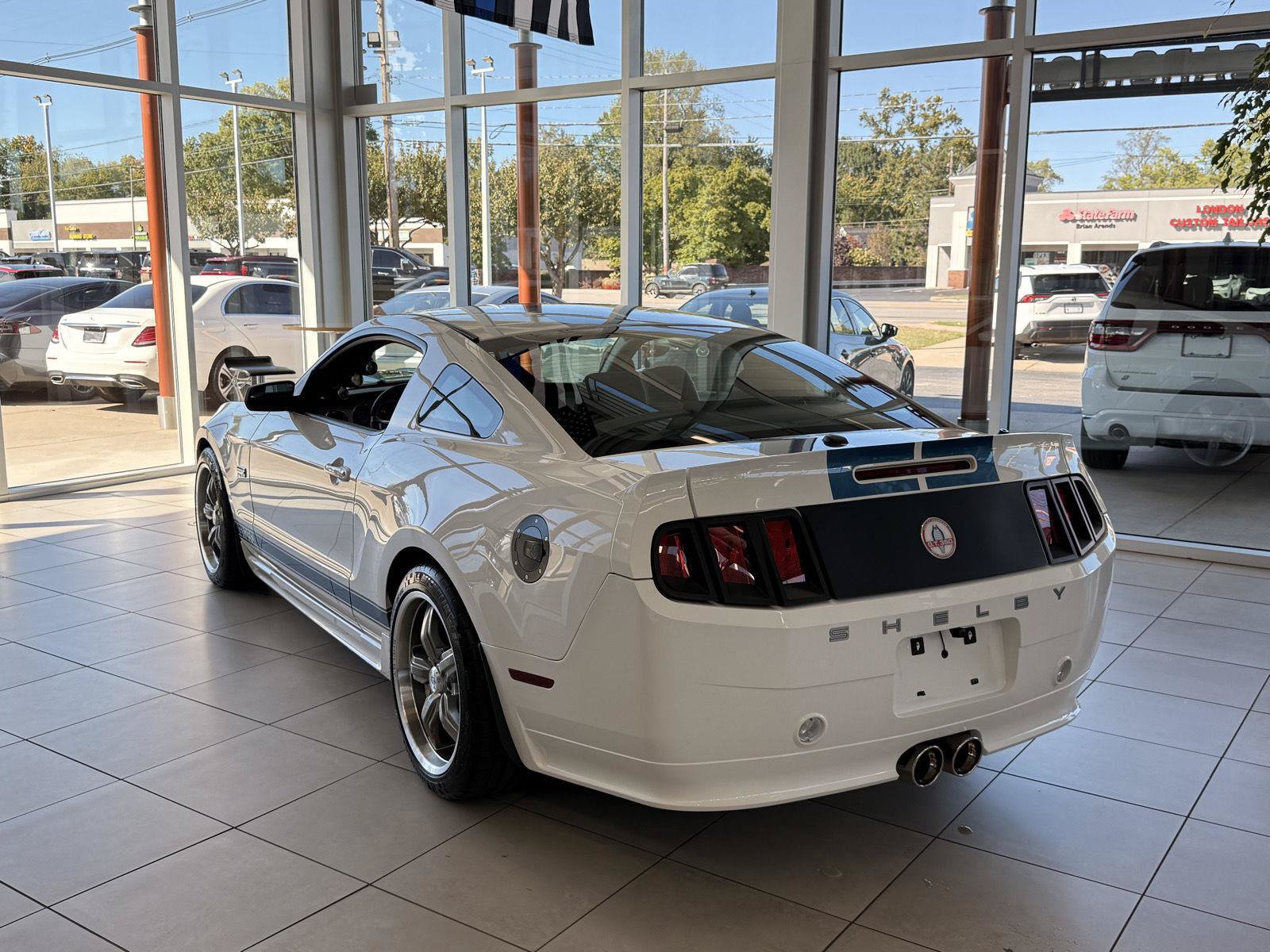 Used 2011 Ford Mustang GT Premium w/ Security Pkg RWD image 21