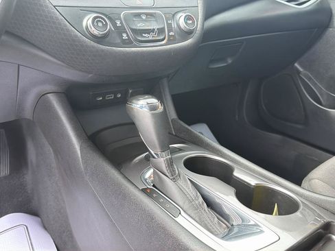 Used 2019 Chevrolet Malibu LS FWD image 12